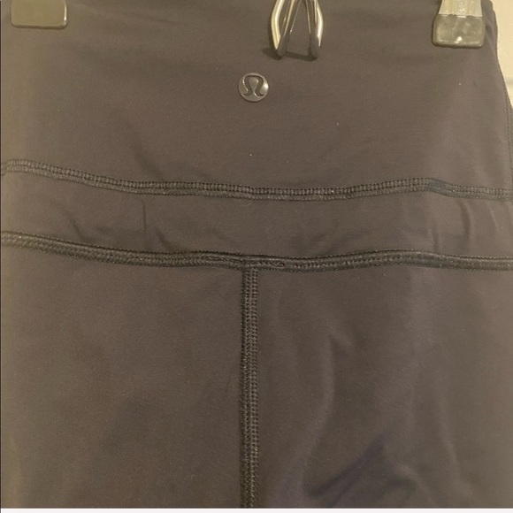Lululemon Retreat 7/8 Leggings Size 0 - Picture 7 of 8